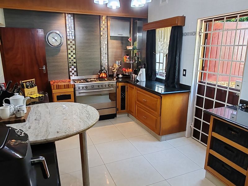 Luxurious Coastal gem with Elite lifestyle amenities for sale in the heart of St. Michaels, Margate - Photo 10