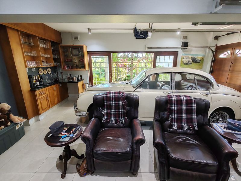 Luxurious Coastal gem with Elite lifestyle amenities for sale in the heart of St. Michaels, Margate - Photo 2