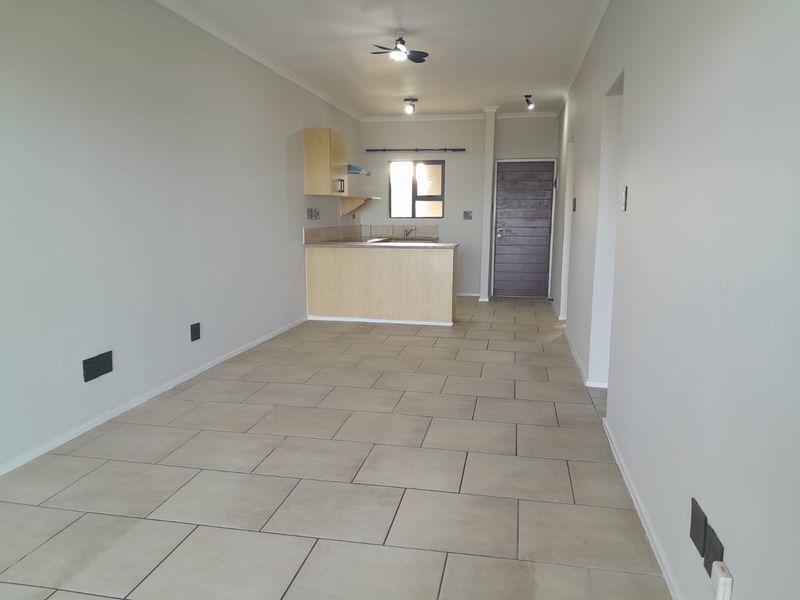 Apartment Rental Monthly In Kingsburgh - Photo 4