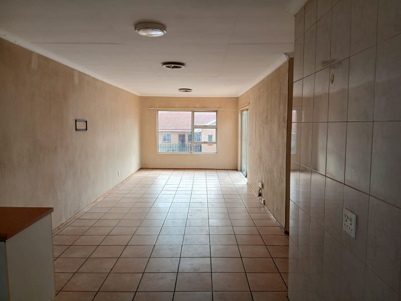 Spacious 3 Bedroom Apartment To Rent in Secure Complex - Photo 10