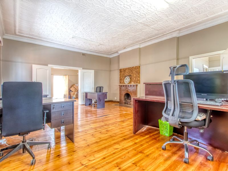 🚨 PRIME OFFICE / HOME IN DELAREY – THIS WILL GO FAST 🚨 - Photo 9