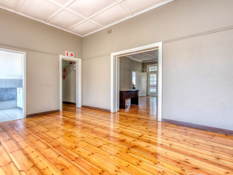 🚨 PRIME OFFICE / HOME IN DELAREY – THIS WILL GO FAST 🚨 - Photo 5