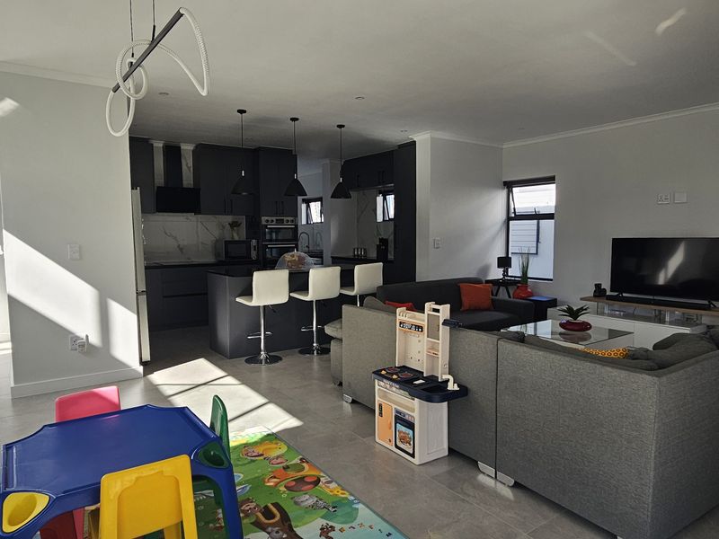 House For Sale In Blouberg - Photo 9