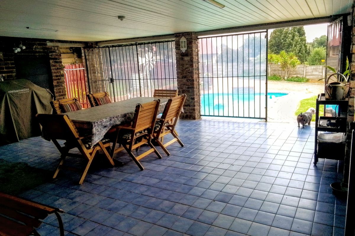 Immaculate 3 Bedroom house now available! - Photo 3