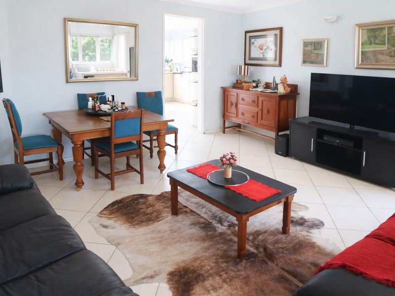 Beautiful House Divided in 3 Flatets - Photo 9