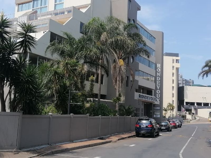 calm, clean and comfortbly yours reduced - Photo 2