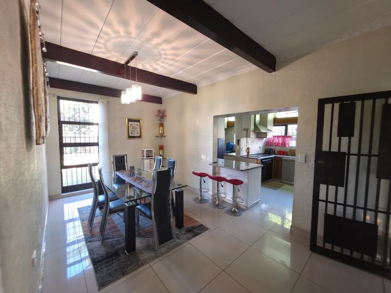 CASTLE HOME - Photo 8