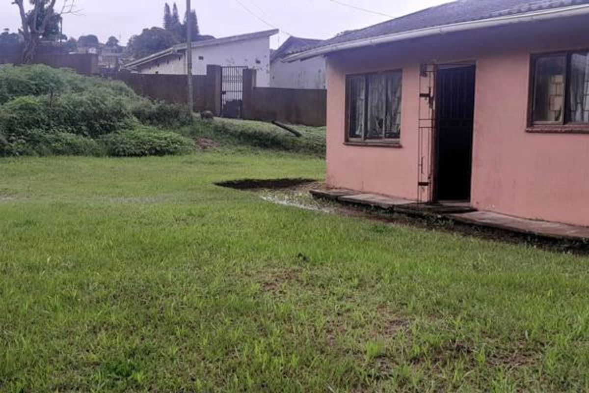 House For Sale In Amanzimtoti - Photo 2