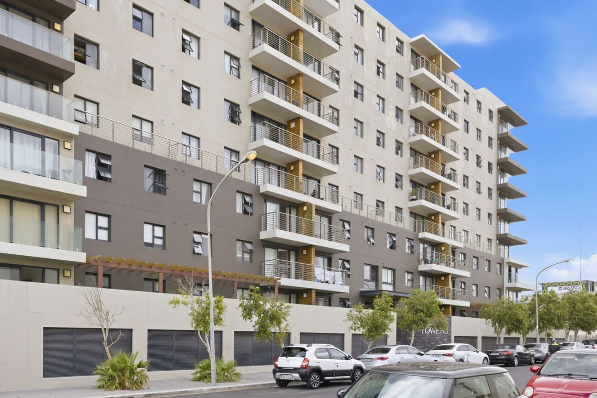 Luxury City Living & Investment Opportunity | Chapel Towers - Photo 2