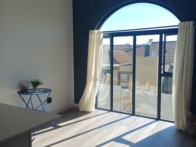 **Opulent Urban Oasis in null, Cape Town** - Photo 9