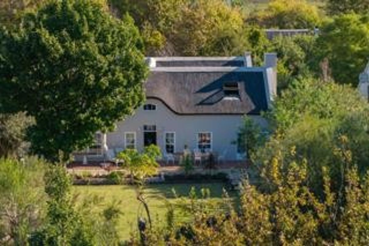 5-Bedroom Sanctuary in Greyton - Photo 2