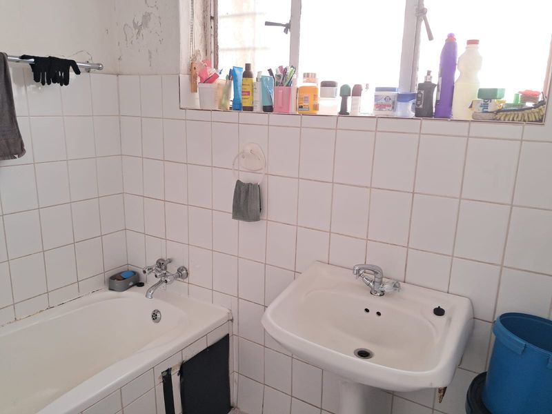 2 Bedroom Flat in Krugersdorp Central - Photo 7