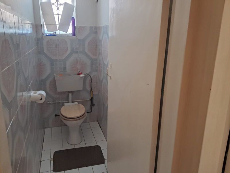 2 Bedroom Flat in Krugersdorp Central - Photo 6