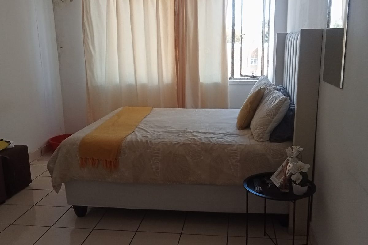 2 Bedroom Apartment for Sale - Photo 5