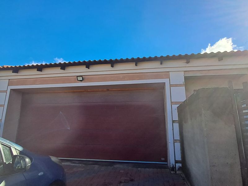 3 Bedroom House To Rent in Heritage Manor Secure Complex - Photo 2