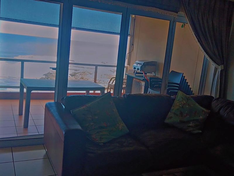 Margate Beachfront high-end holiday investment unit sold furnished - Photo 9