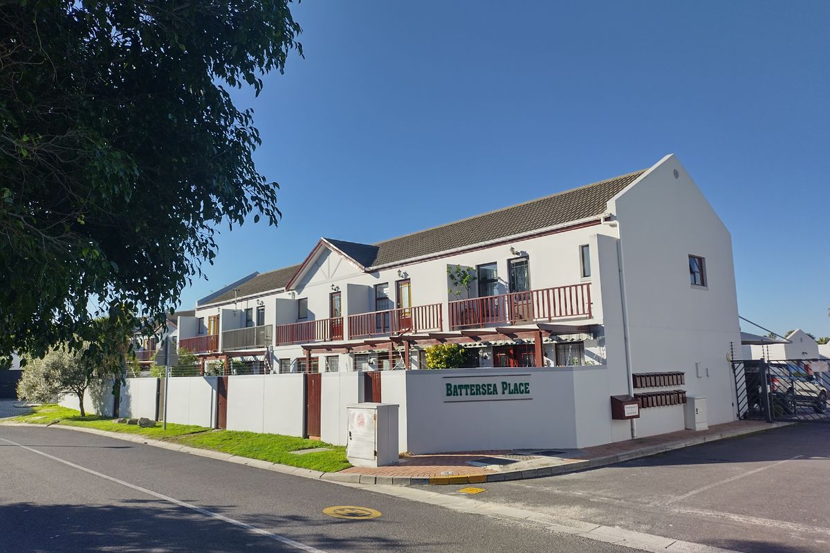 Townhouse For Sale In Blouberg - Photo 3