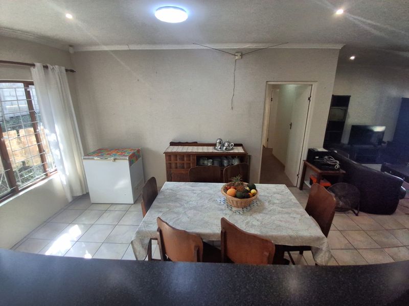 Family Coastal Home with Solar - Photo 7