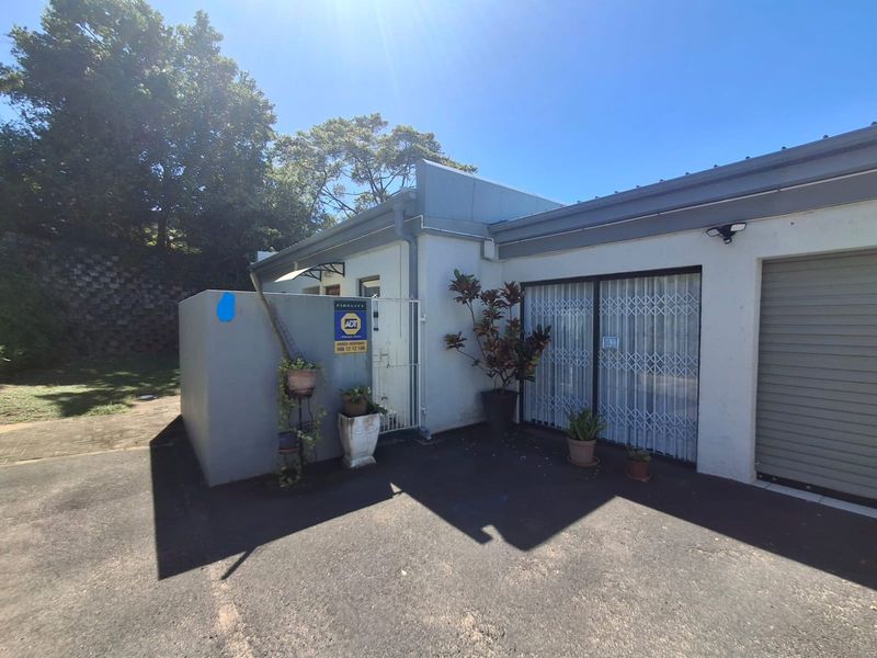 Beautiful 2 BedroomTownhoue - Photo 1