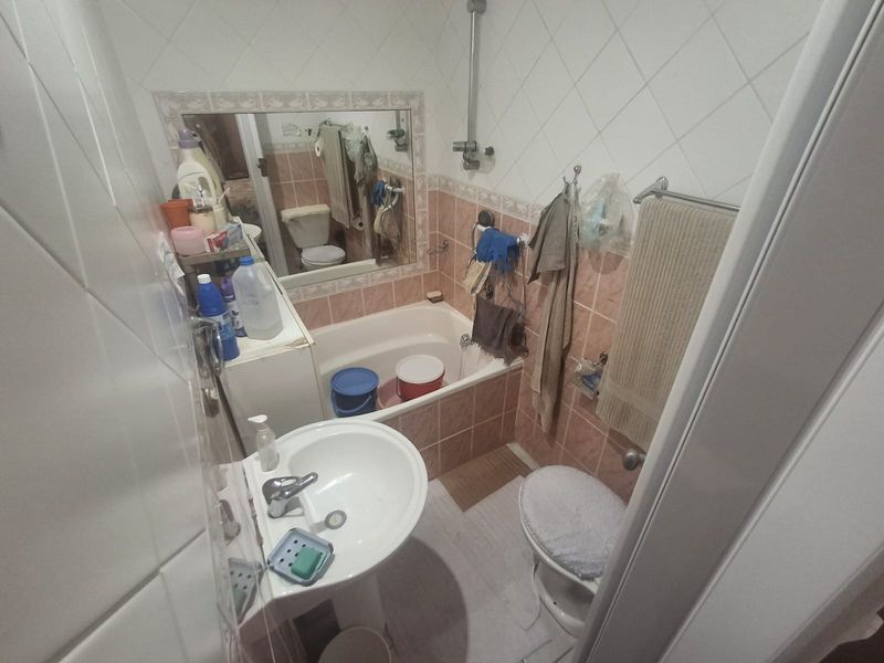 Beautiful 2 BedroomTownhoue - Photo 9
