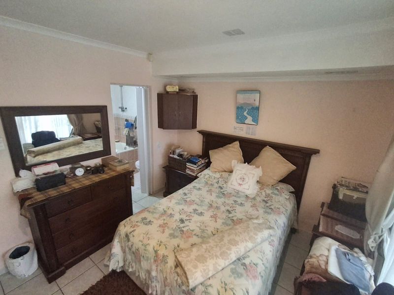 Beautiful 2 BedroomTownhoue - Photo 8