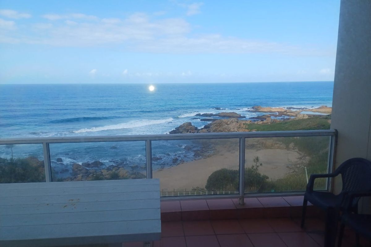 beach front3 Bedroom Renovatr's dream - Photo 3