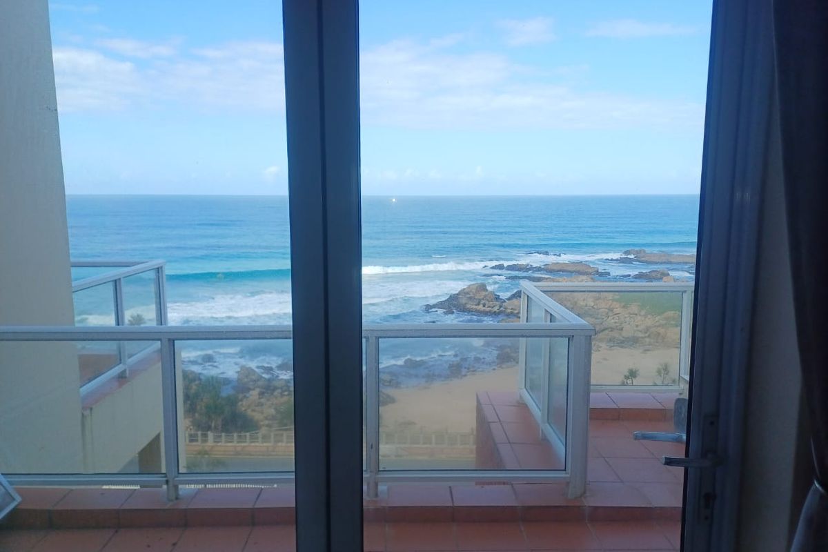 beach front3 Bedroom Renovatr's dream - Photo 5