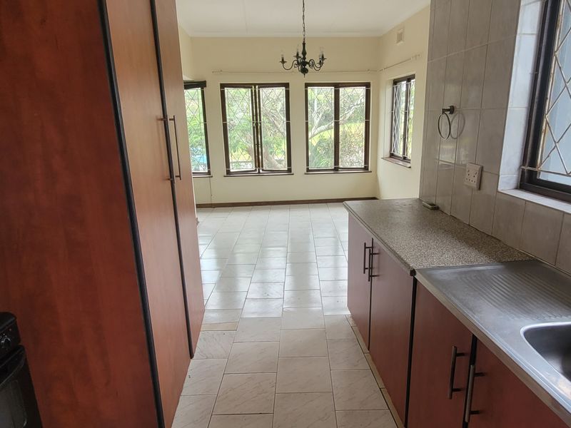 Flat Rental Monthly In Amanzimtoti - Photo 2
