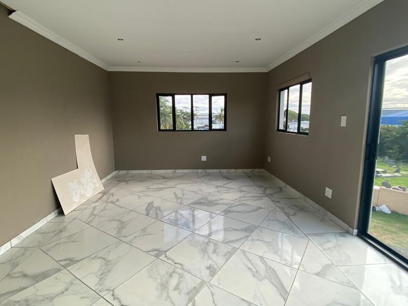 Renovated, neat and spacious 1-bedroom flat to let in Phoenix - Photo 5
