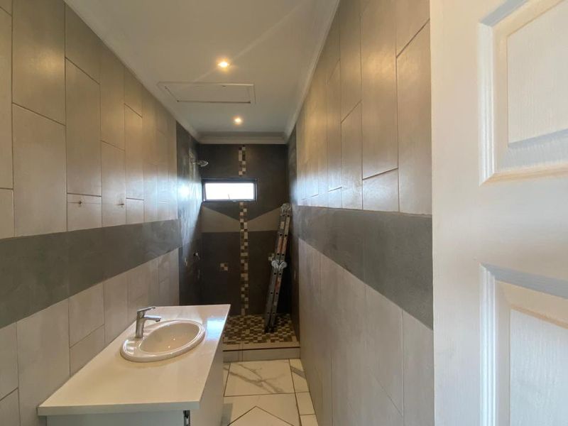 Renovated, neat and spacious 1-bedroom flat to let in Phoenix - Photo 6