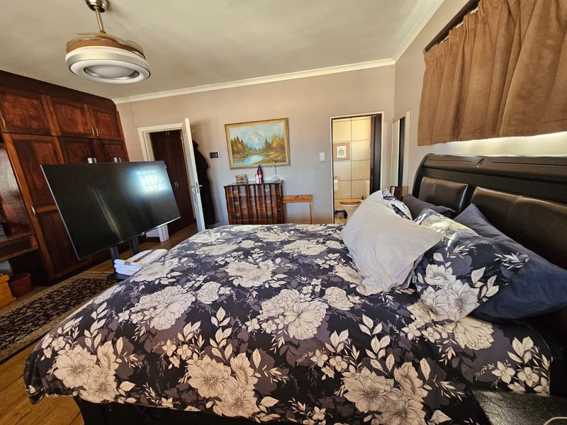 RARE FACEBRICK DOUBLE-STOREY INCOME GENERATOR IN AMANZIMTOTI - Photo 9