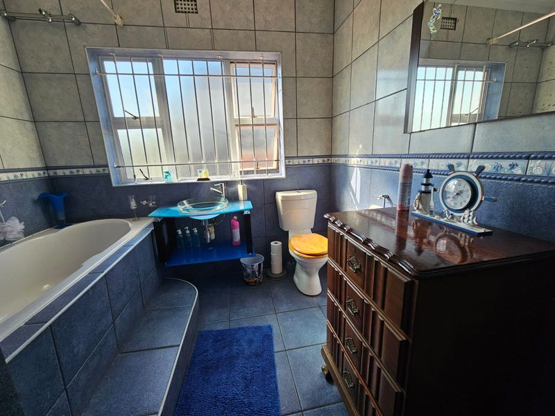 RARE FACEBRICK DOUBLE-STOREY INCOME GENERATOR IN AMANZIMTOTI - Photo 6
