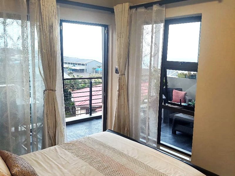 Close to the Beach Apartment in a Secure Complex in Winkelspruit - Photo 6