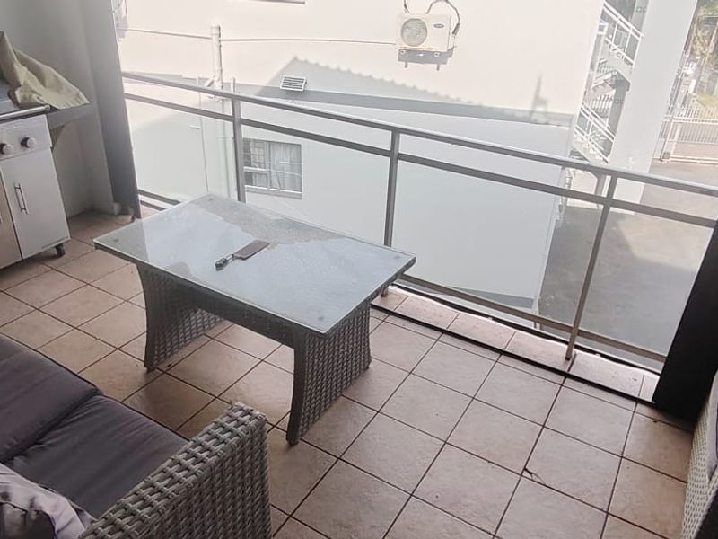 Fully Furnished Coastal Apartment with Stunning Sea Views for sale just 50 Metres from the Beach! - Photo 6