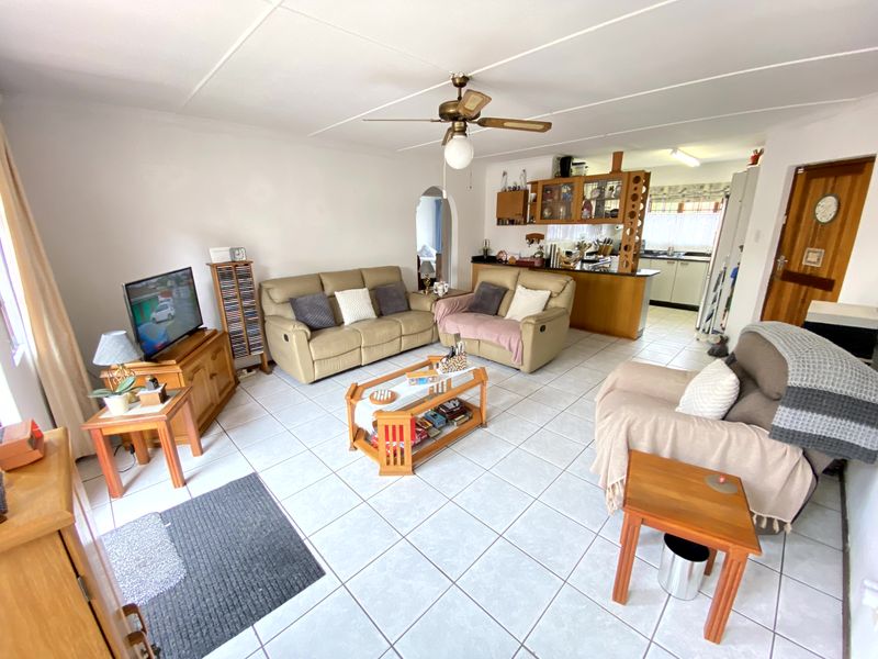 Modern Immaculate Simplex - Photo 10