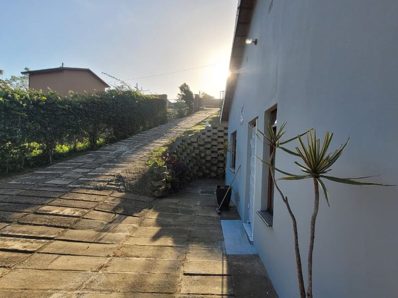 Lovely Home - Photo 10