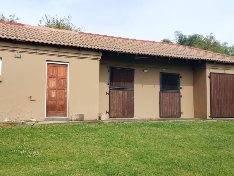 ULTIMATE OFF-GRID LUXURY ESTATE | 1HA | MULTI-DWELLING | MOOIKLOOF. - Photo 6