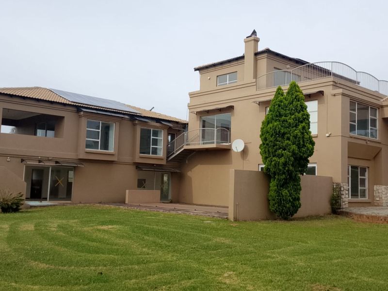 ULTIMATE OFF-GRID LUXURY ESTATE | 1HA | MULTI-DWELLING | MOOIKLOOF. - Photo 2