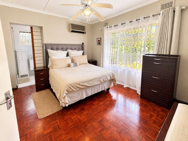 LOVELY 4 BED HOME WITH 3 GARAGES & A LARGE 2 BED, 2 BATH GRANNY FLAT! - Photo 10