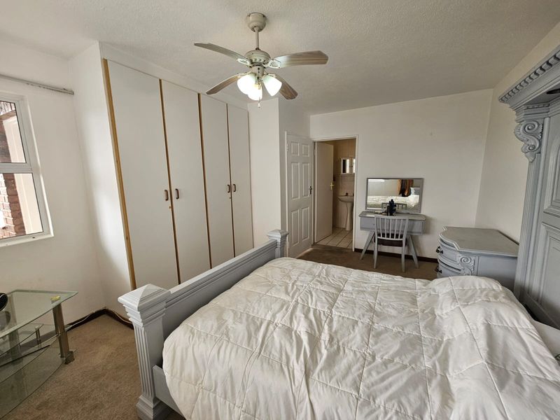 PRIVACY A PRIORITY???? - Photo 6