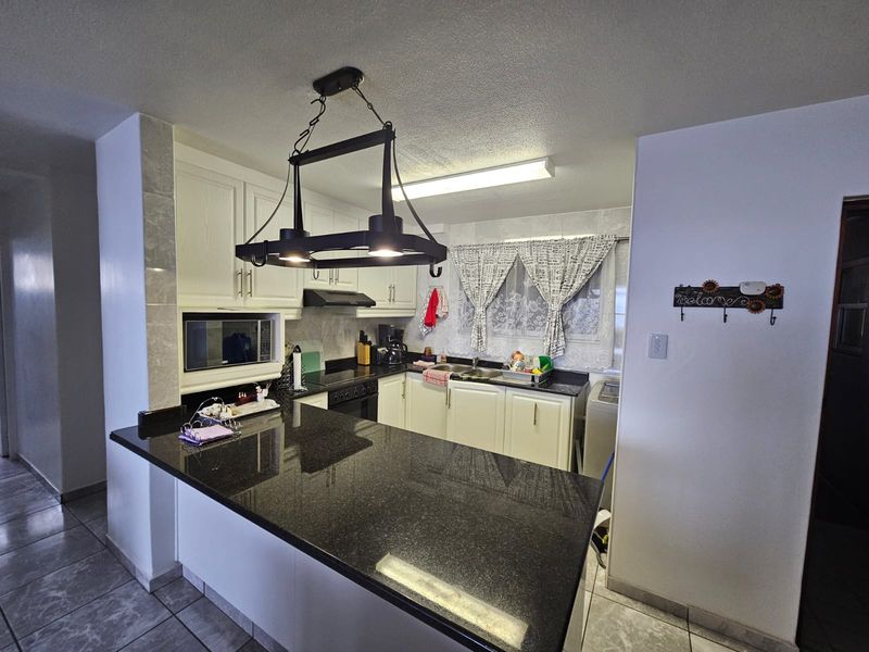 ONLY YOUR SUITCASE REQUIRED! - Photo 3