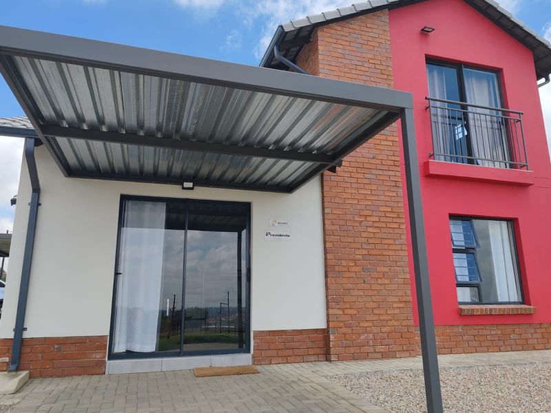 168 UNIT - NEW DEVELOPMENT - A Lifestyle of Space, Style & Sophistication in President Park, Midrand - Photo 2