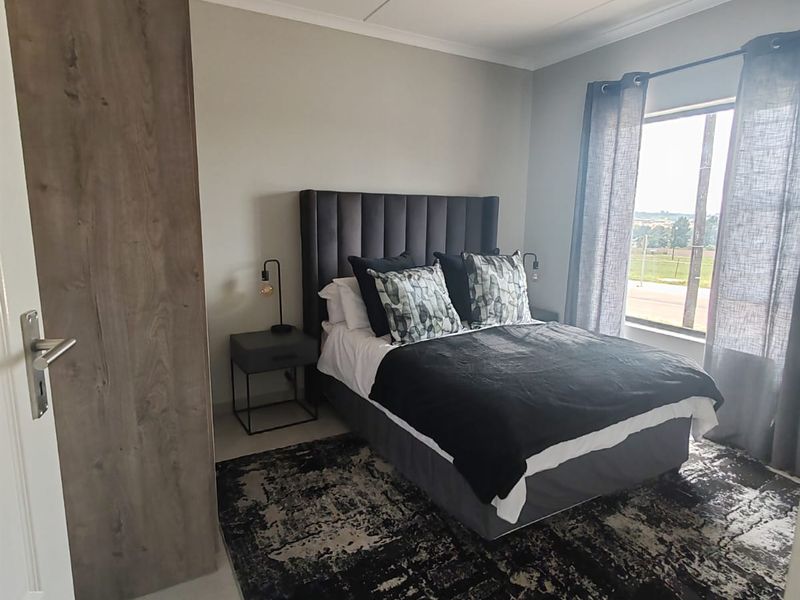 168 UNIT - NEW DEVELOPMENT - A Lifestyle of Space, Style & Sophistication in President Park, Midrand - Photo 5