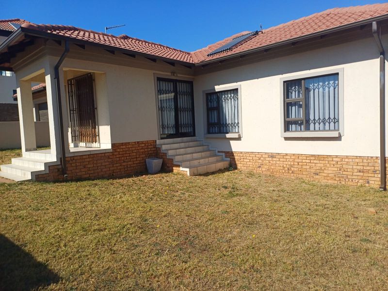 3 Bedroom House For Sale in  Wildtuin Park - Photo 7
