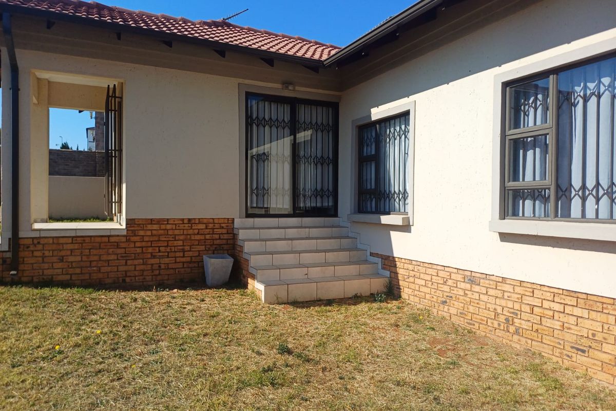 3 Bedroom House For Sale in  Wildtuin Park - Photo 3