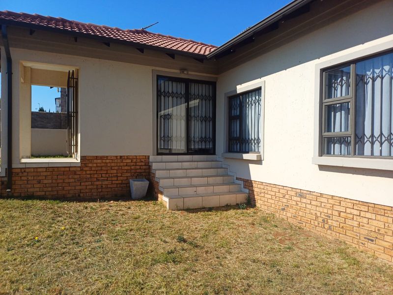 3 Bedroom House For Sale in  Wildtuin Park - Photo 3