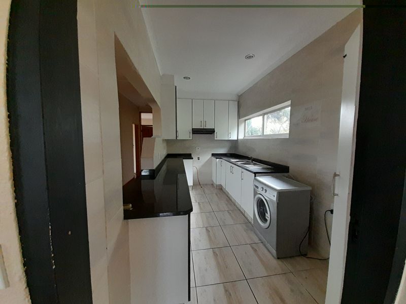 Apartment Rental Monthly In Amanzimtoti - Photo 3