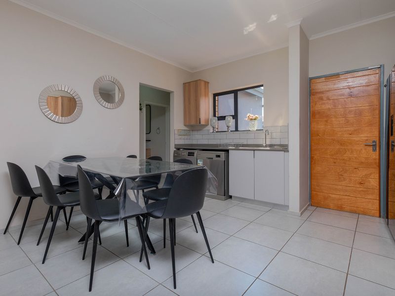 Modern Lifestyle Rental in Little Falls – Upmarket 3-Bed Apartment! - Photo 8