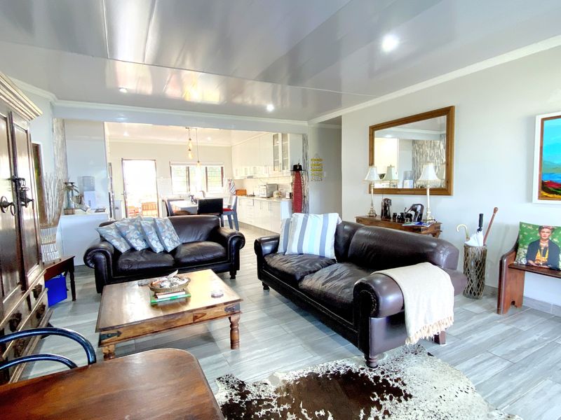 The Elysium Escape – Immaculate Home. Immaculate Views. - Photo 4