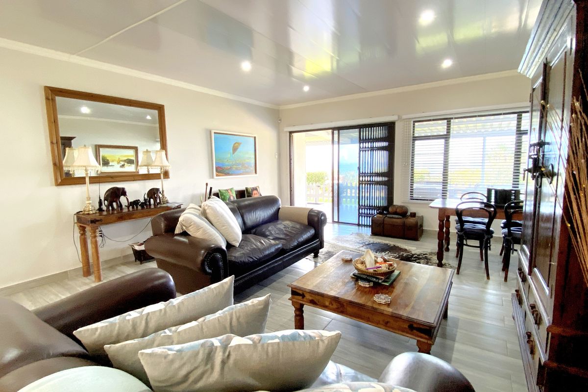 The Elysium Escape – Immaculate Home. Immaculate Views. - Photo 3